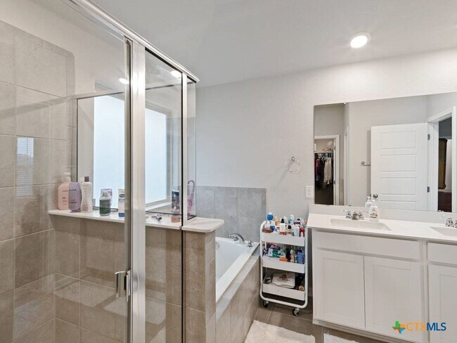 Building Photo - 3073 Charyn Wy