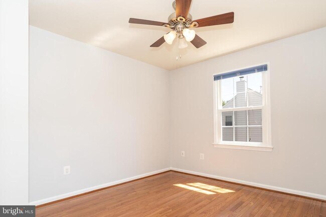 Building Photo - 2011 Pieris Ct