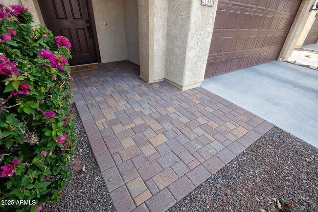 Building Photo - 21883 N 263rd Dr