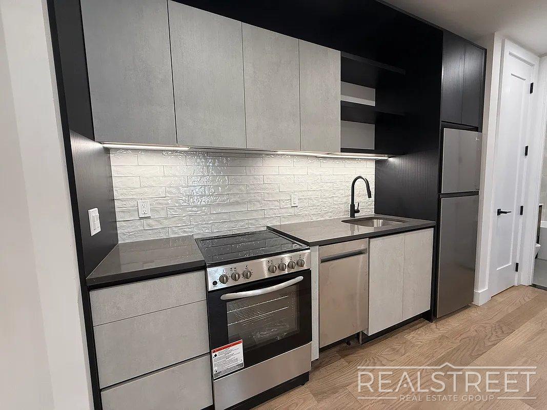 Building Photo - Modern Brooklyn Living with Everyday Convenience