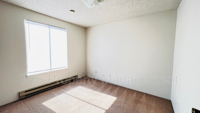 Building Photo - 409 Benham St