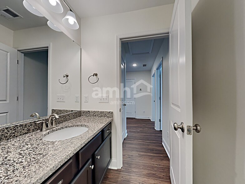 Building Photo - 312 West St