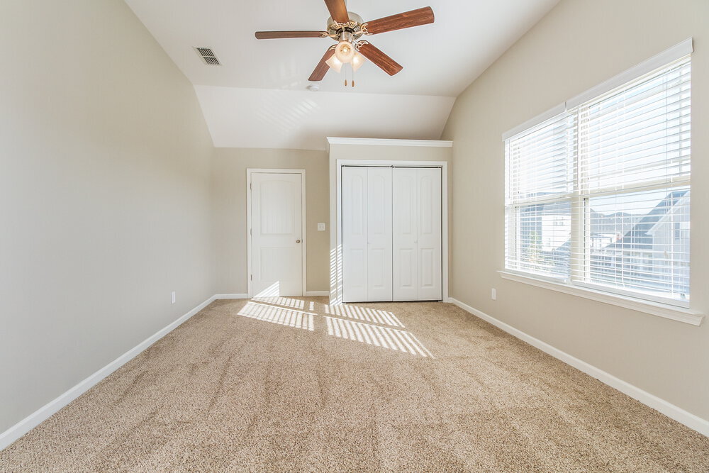 Building Photo - 8005 Lakota Ct