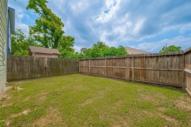 Building Photo - 6623 Arabella St