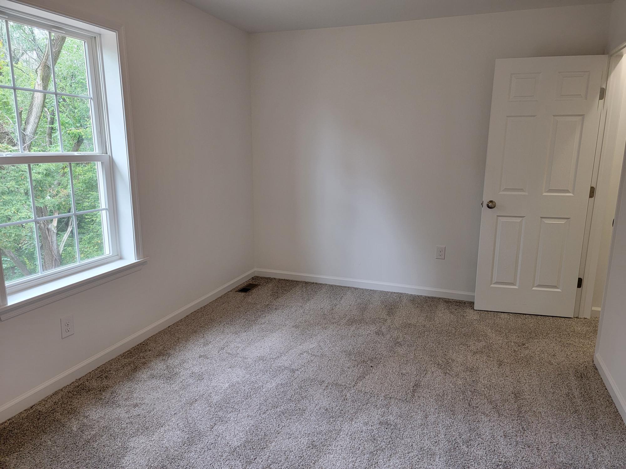 Building Photo - 108 Robert Cir