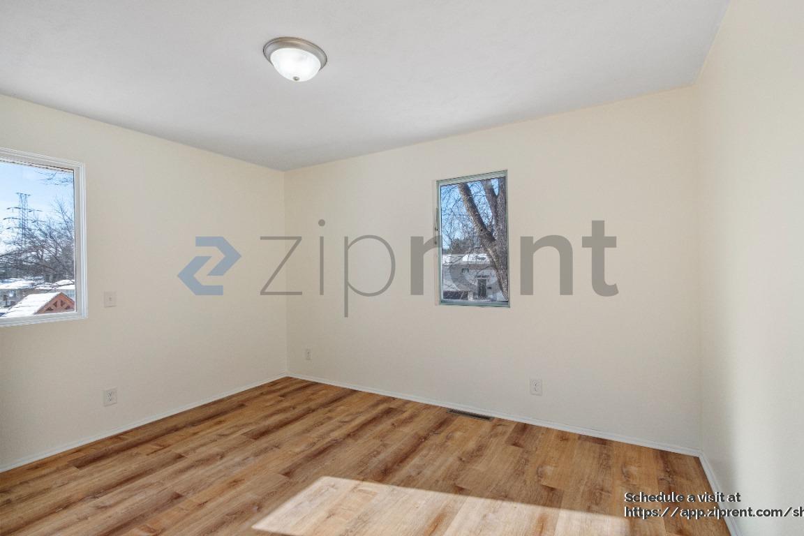 Building Photo - 10017 Sprague St