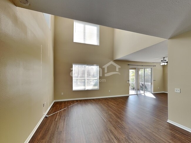 Building Photo - 6243 Blue Runner Ct