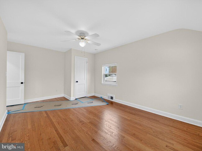 Building Photo - 10506 Lorain Ave