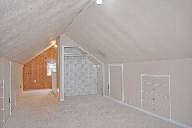 Building Photo - 905 Burchfield Rd