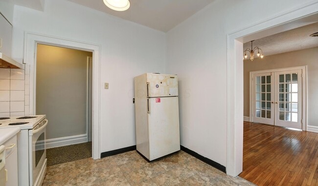 Building Photo - 1427 1/2 Bryden Road Unit