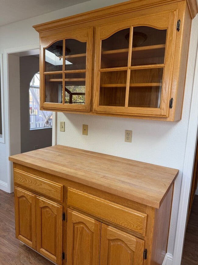 Building Photo - Charming Jackson Home