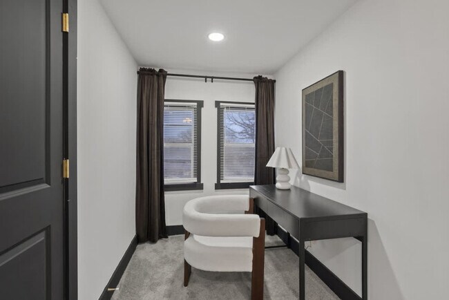 Building Photo - 286 Taylor Ave