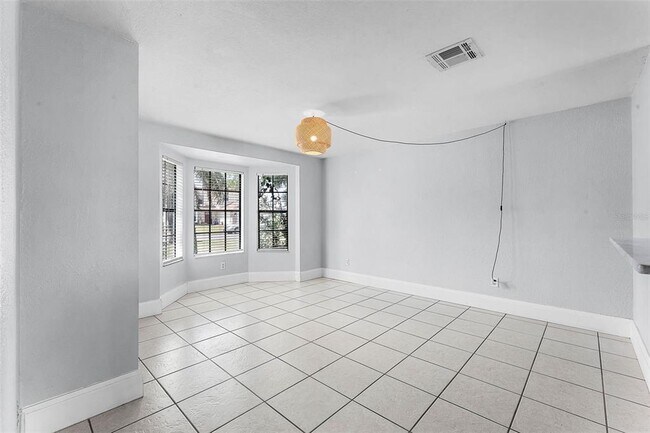 Building Photo - 119 Floral Ct