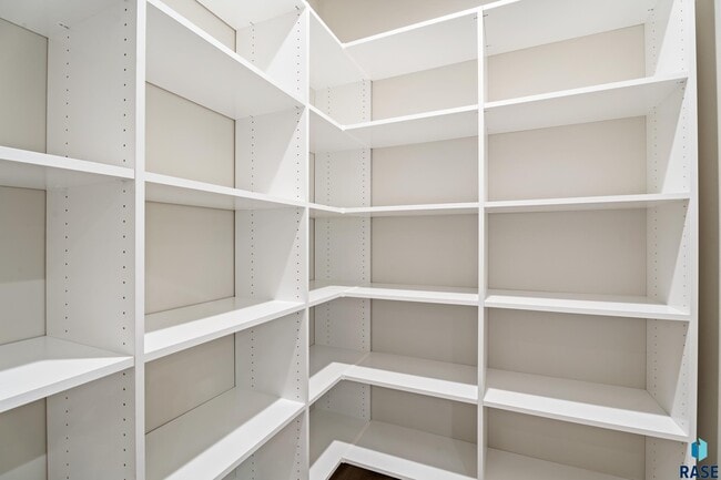 Building Photo - 1107 S Foss Ave