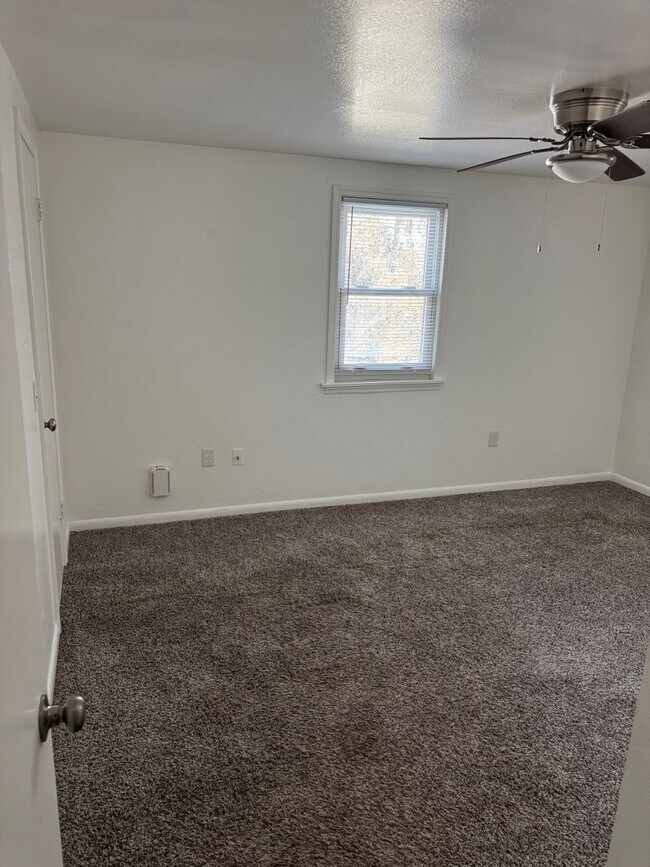 Building Photo - Beautifully Remodeled 2 Bedroom in Downtown Broken Arrow
