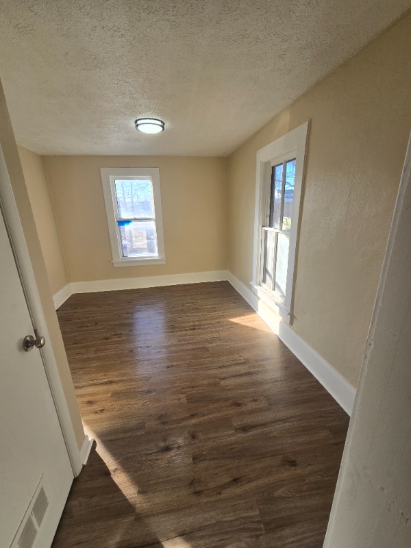 Building Photo - 1310 Home Pl