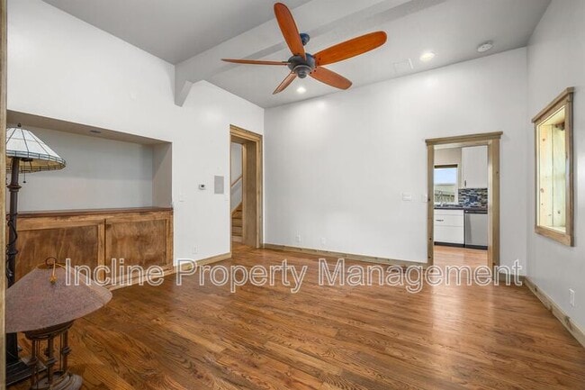 Building Photo - 602 E 200 S