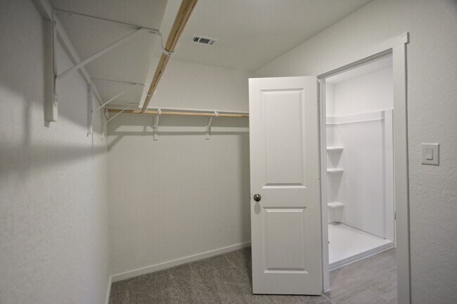 Building Photo - 11559 Field Briar