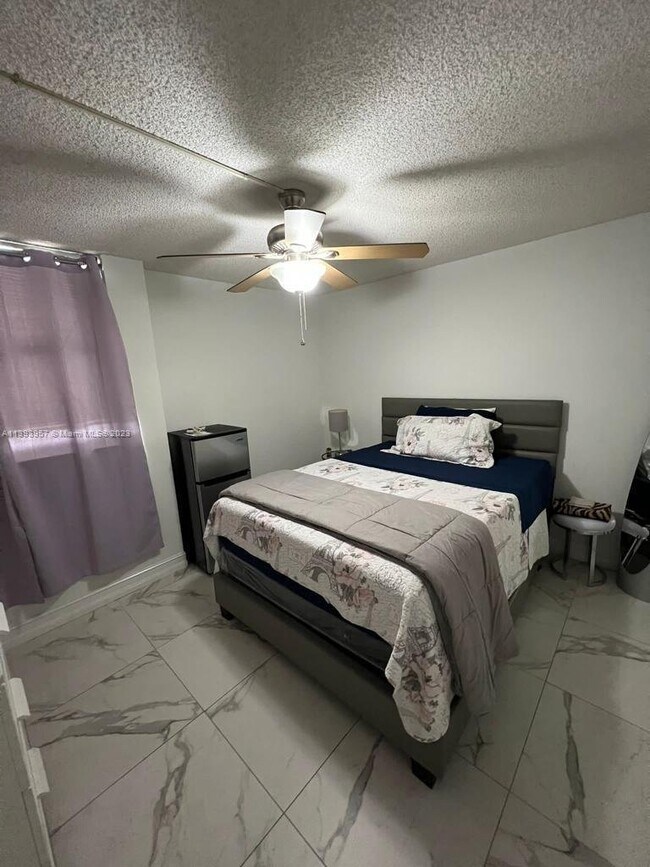 Building Photo - 1266 S Military Trail