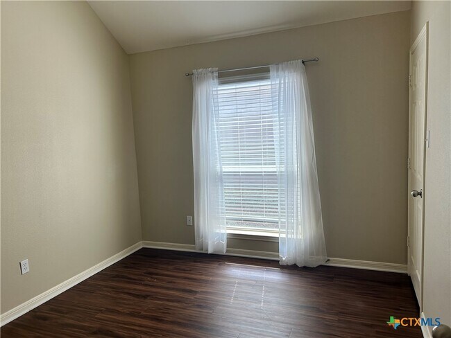 Building Photo - 5623 Fair Hill Dr
