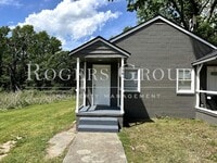 Building Photo - #450 - 424-426 Merriman St Duplex