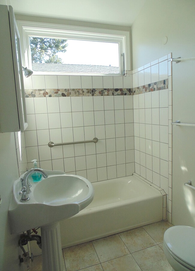 Bathroom - 604 Boccaccio Ave