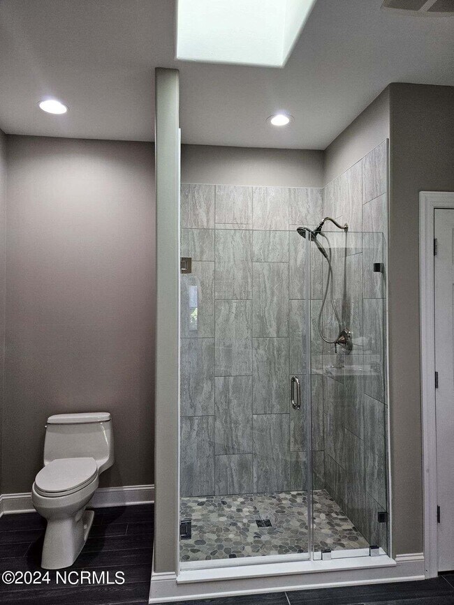 Building Photo - 816 Greystone Ct