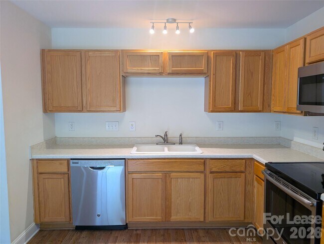 Building Photo - 2409 Trace Creek Dr