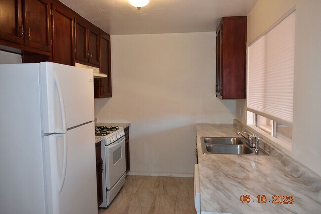 Building Photo - 219 Panamint Ave