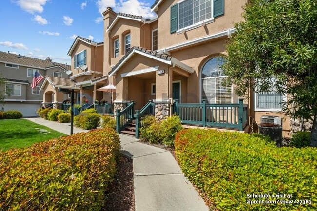 Building Photo - 2018 Swan St