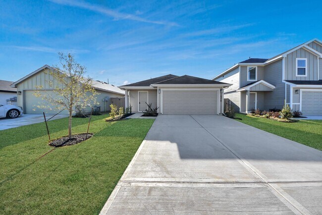 Building Photo - 14315 Leafy Willow Dr