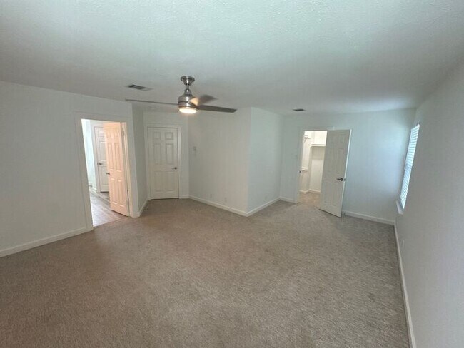 Building Photo - Beautiful Two-Story Leander Home with Dual...
