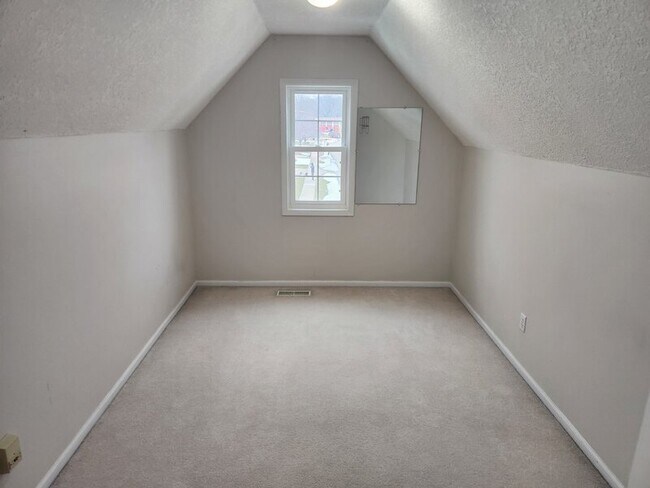 Building Photo - 13500 Sheridan Ave