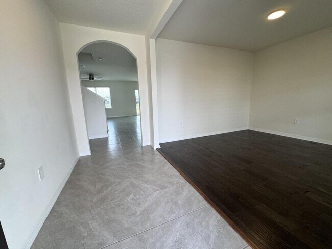 Building Photo - 17626 Canopy Pl