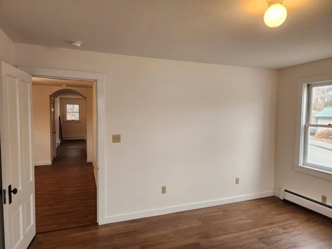 Building Photo - 73 Pleasant St
