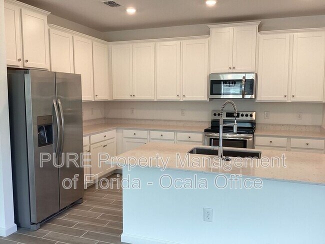 Building Photo - 9241 SW 58th Cir