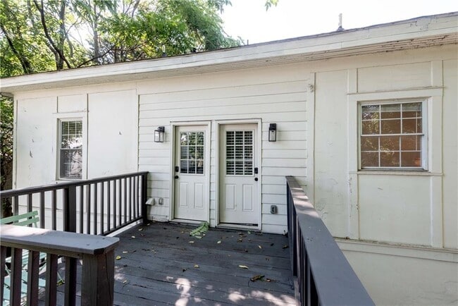 Building Photo - 538 Winton Terrace NE