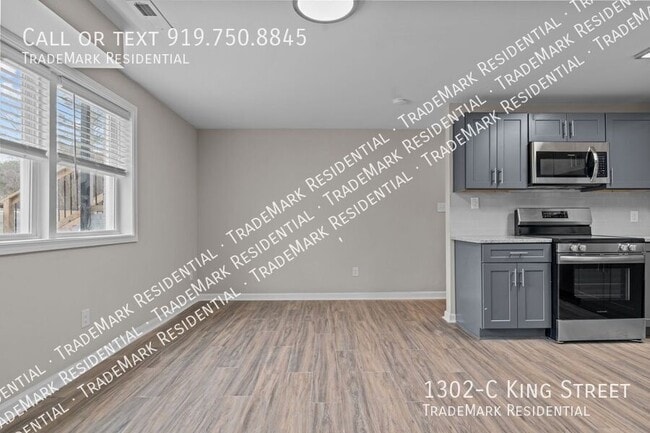 Building Photo - 1302 King St