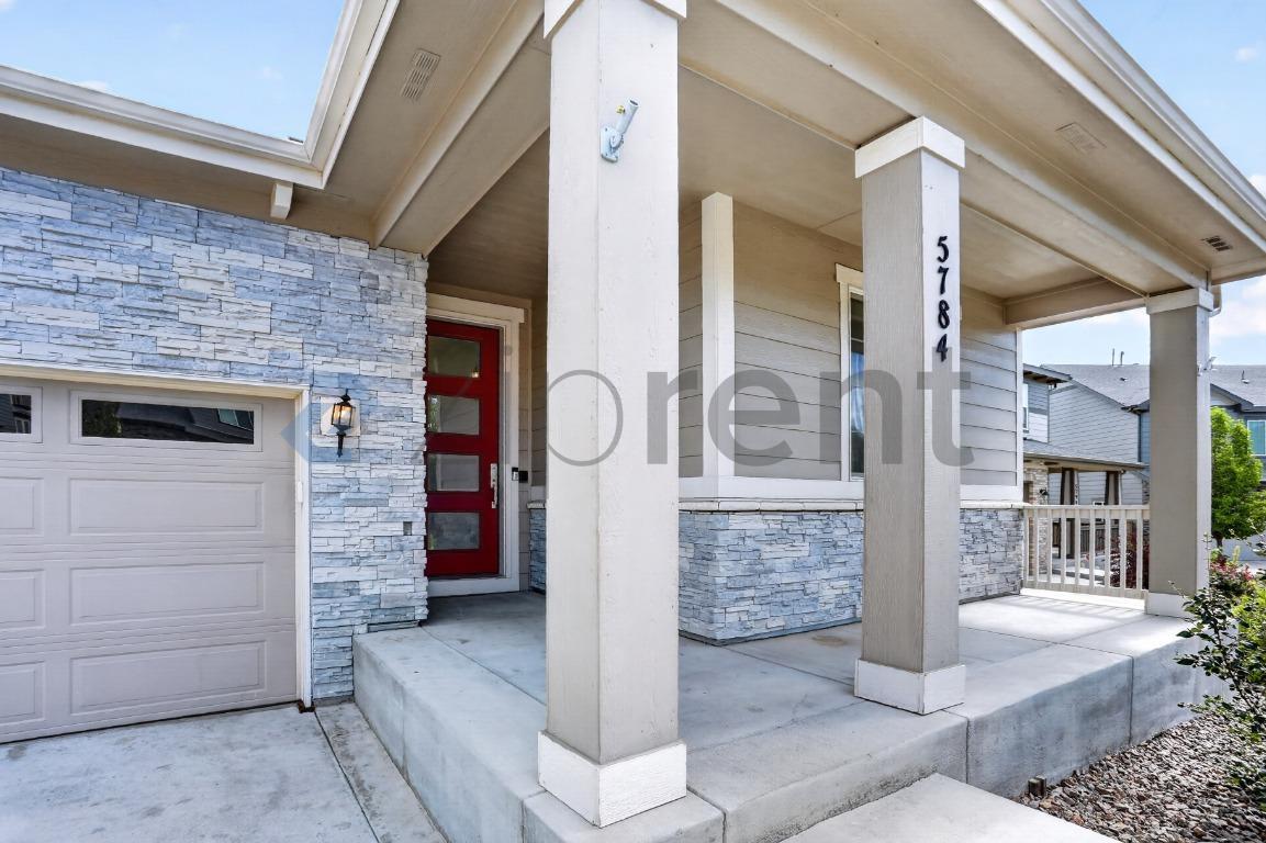 Building Photo - Unit