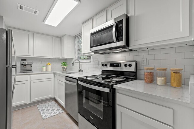 Building Photo - Merrick Place