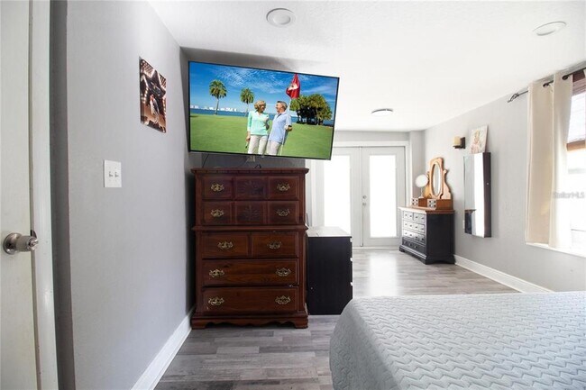 Building Photo - 6350 22nd Ave N