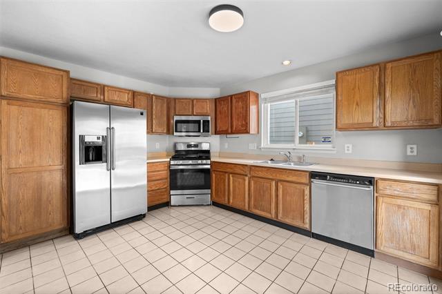 Building Photo - 16100 White Hawk Dr