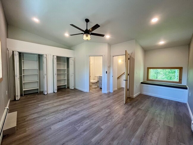 Building Photo - 3 Bedroom home for rent / Water holding ta...