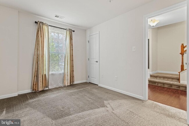 Building Photo - 6405 Walcott Ln