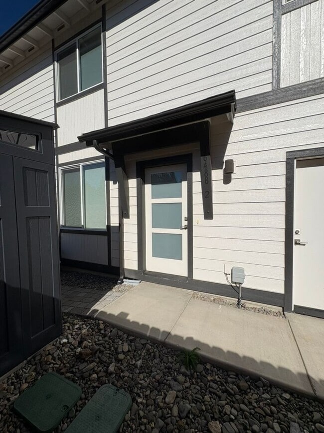 Building Photo - 16488 Carter Ct