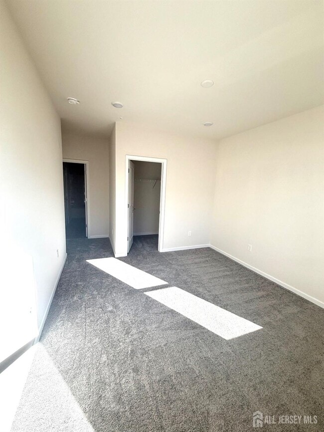 Building Photo - 808 Sadie Cir