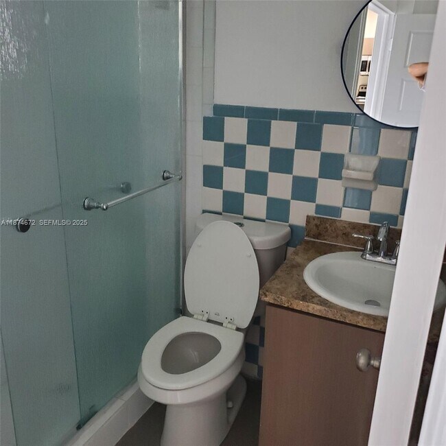 Building Photo - 326 NE 118th St