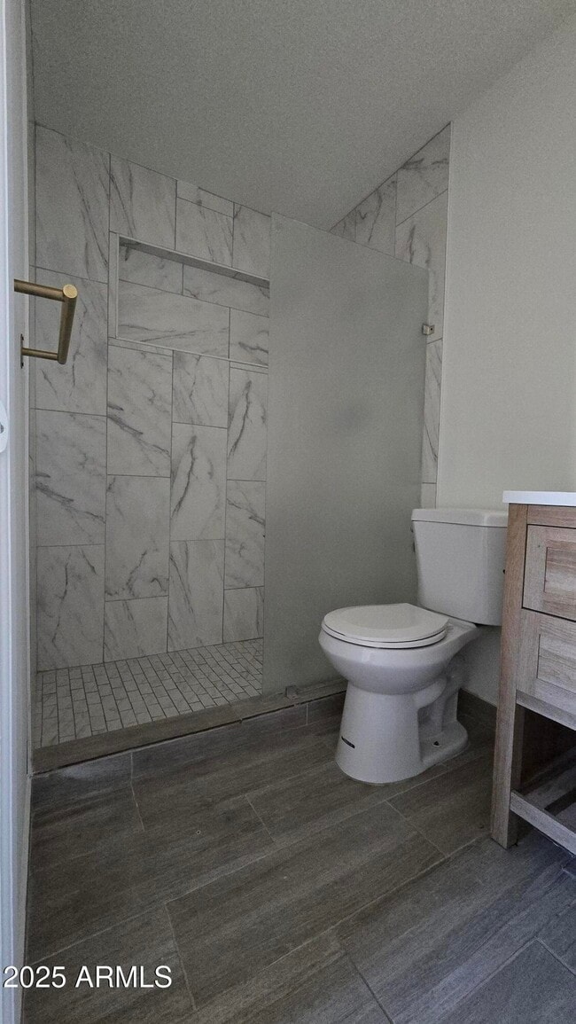 Building Photo - 5827 N 22nd Dr