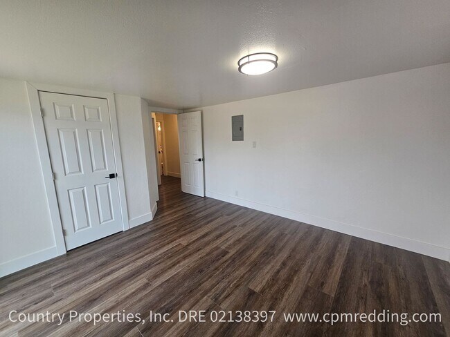 Building Photo - 2711 Reservoir Ln