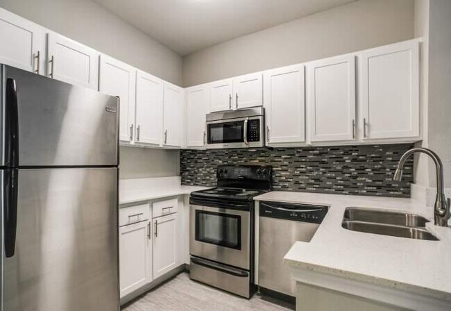 Building Photo - 2 bedroom in Houston TX 77030